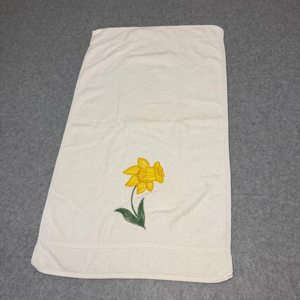Vtg 1960's Hand Towel Daffodil Martex West Point Pepperell Cotton USA RARE 15x26